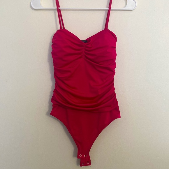NEW RED RUCHED BODYSUIT - Picture 2 of 2